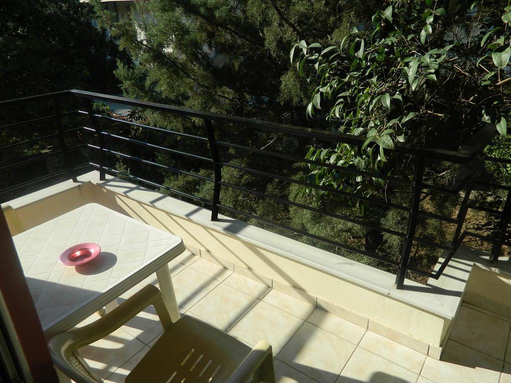 Peridromos Hotel ลีวาเดีย ภายนอก รูปภาพ