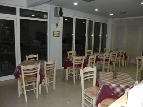 Peridromos Hotel ลีวาเดีย ภายนอก รูปภาพ